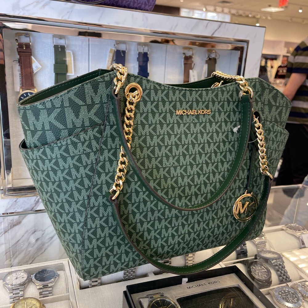 MICHAEL KORS
Jet Set Travel Large Signature Chain Shoulder Tote Bag
Moss
NWT - Picture 2 of 16